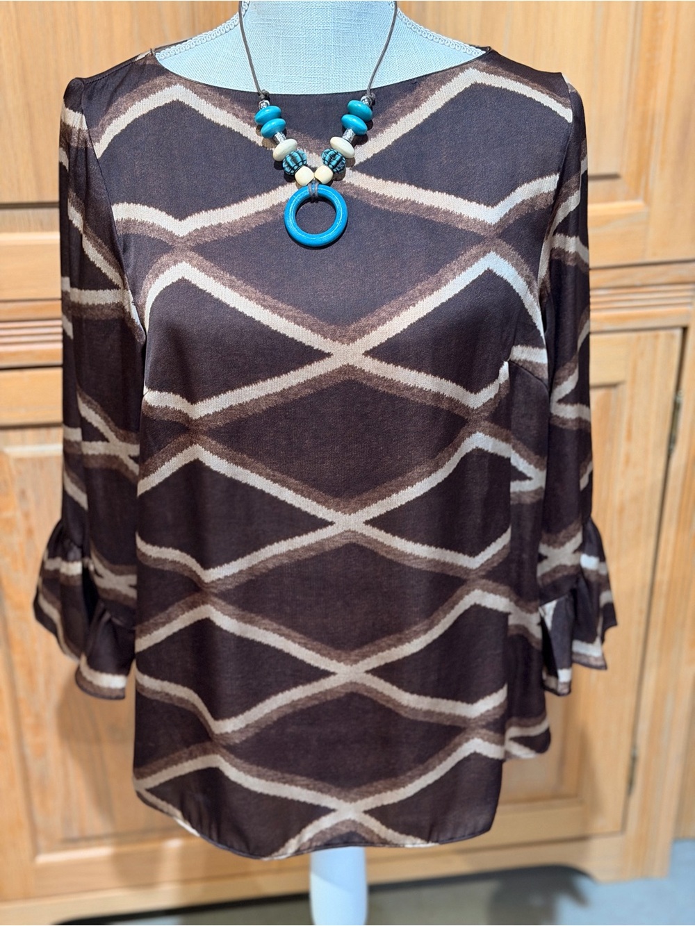 Size M LAUREN RALPH LAUREN Geometric Diamond Shirt Blouse Ruffled Sleeved Brown